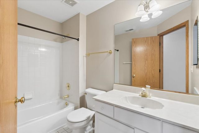 1449 Whitespire Court, Naperville, IL 60565