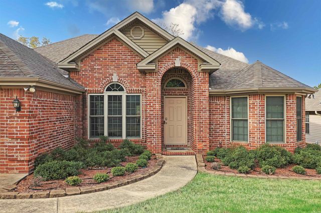 45 W Point Drive, Maumelle, AR 72113