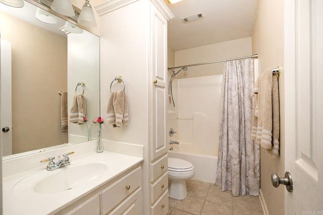 45 W Point Drive, Maumelle, AR 72113