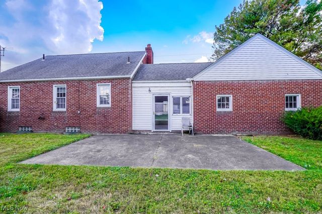 138 Wrexham Avenue SW, Massillon, OH 44646