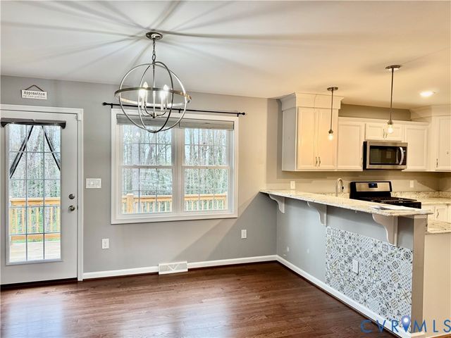 510 Oakleigh Ave, Appomattox, VA 24522