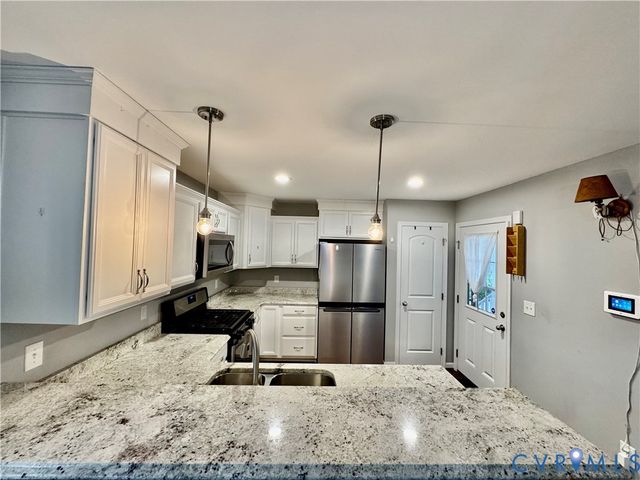 510 Oakleigh Ave, Appomattox, VA 24522