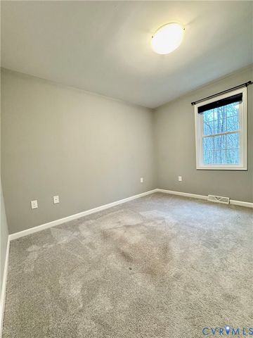 510 Oakleigh Ave, Appomattox, VA 24522