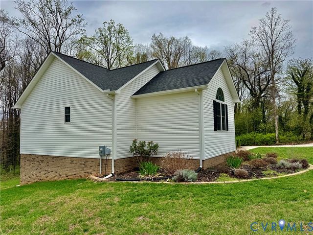 510 Oakleigh Ave, Appomattox, VA 24522