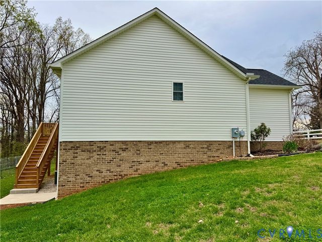 510 Oakleigh Ave, Appomattox, VA 24522