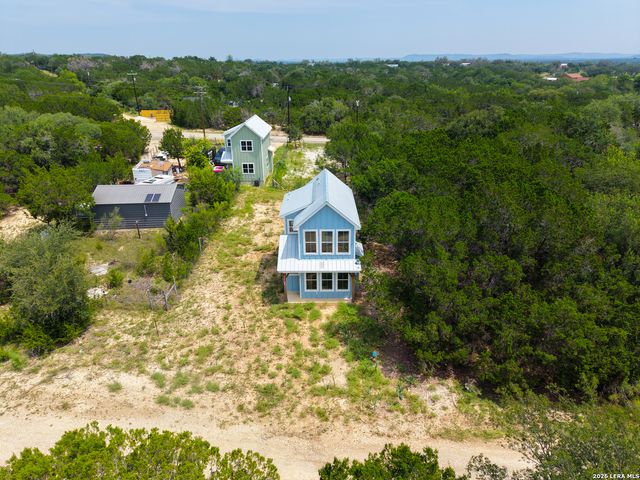 272 Broken Bow, Bandera, TX 78003