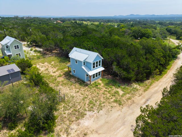 272 Broken Bow, Bandera, TX 78003