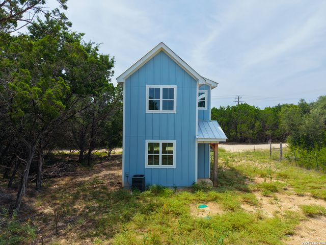 272 Broken Bow, Bandera, TX 78003