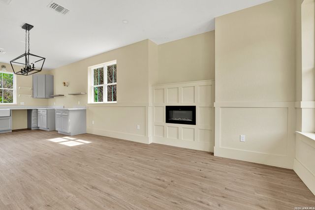 272 Broken Bow, Bandera, TX 78003