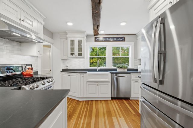 84 Boston Post Road, Amherst, NH 03031