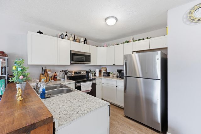 258-260 Elkhorn Meadows Drive, Georgetown, KY 40324