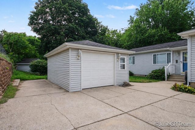 1534 Katrina Drive SE, Kentwood, MI 49508