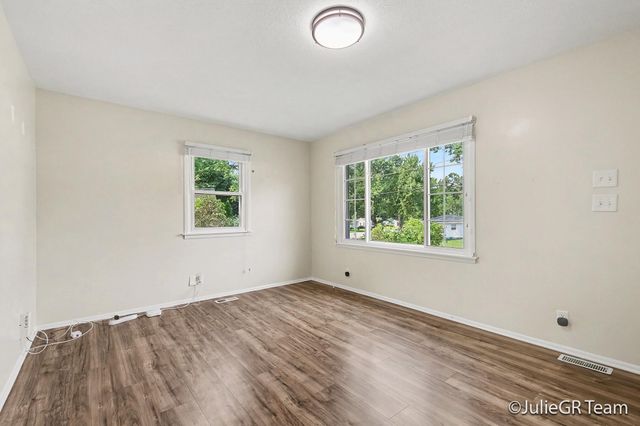 1534 Katrina Drive SE, Kentwood, MI 49508