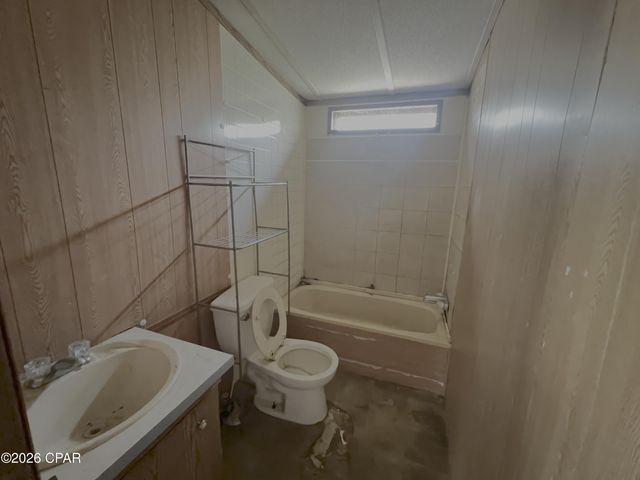 2780 Jefferson Street, Chipley, FL 32428