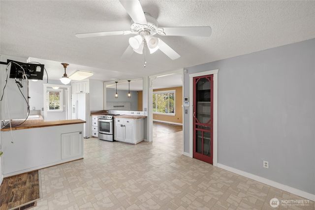 11103 13th Street E, Edgewood, WA 98372