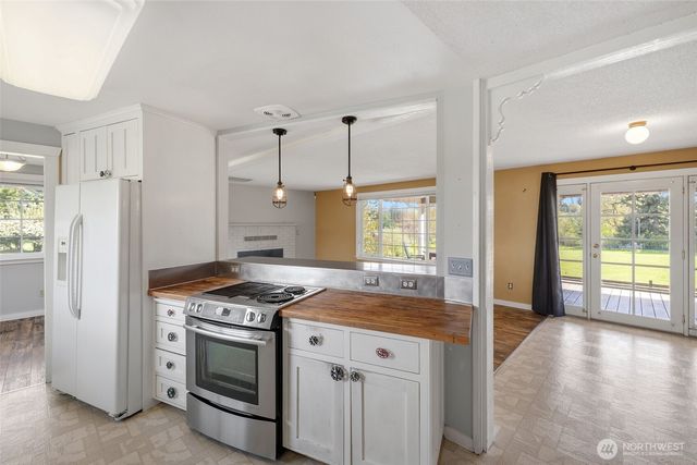 11103 13th Street E, Edgewood, WA 98372