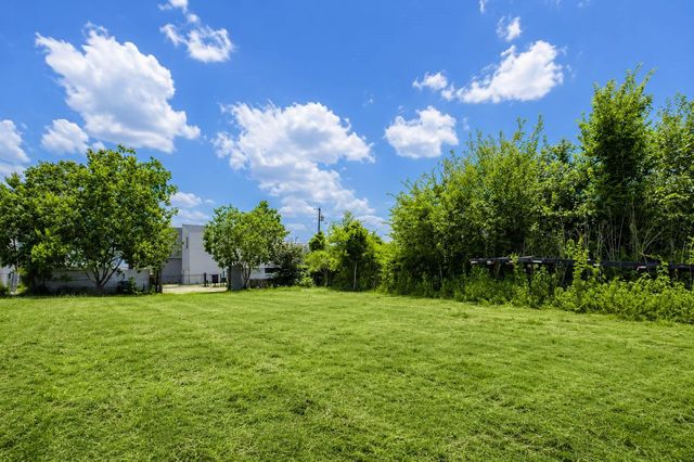 1715 Paul Quinn Street, Houston, TX 77091