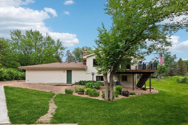 7160 Creekwood Lane, Prior Lake, MN 55372