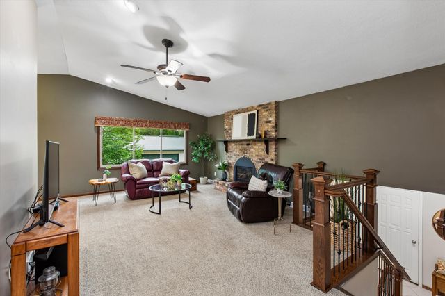 7160 Creekwood Lane, Prior Lake, MN 55372