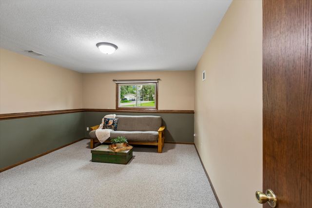 7160 Creekwood Lane, Prior Lake, MN 55372