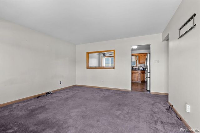 15641 Common Road, Roseville, MI 48066