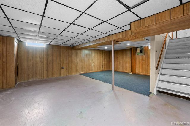 15641 Common Road, Roseville, MI 48066