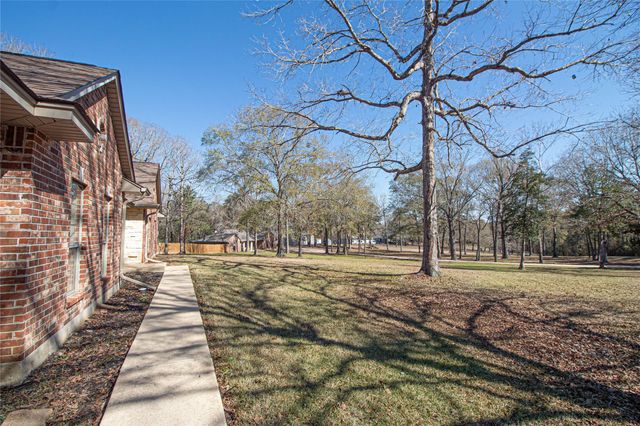 235 Hubert Lane, Livingston, TX 77351