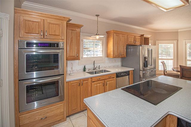 235 Hubert Lane, Livingston, TX 77351