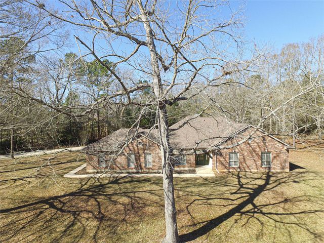 235 Hubert Lane, Livingston, TX 77351