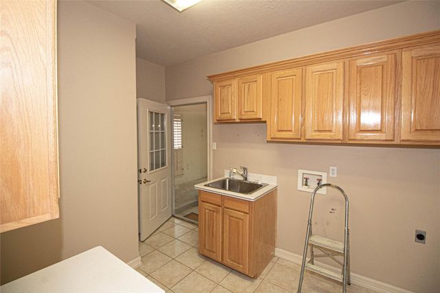 235 Hubert Lane, Livingston, TX 77351