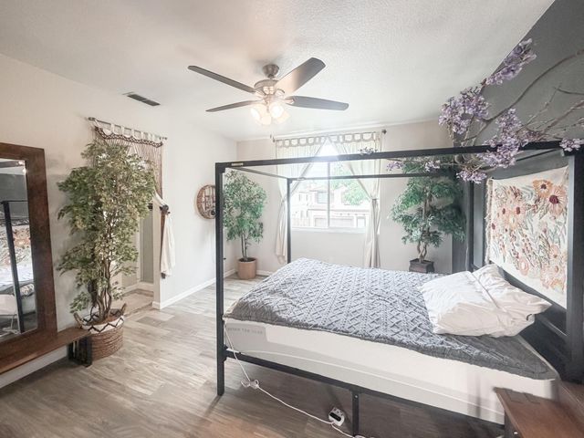 8953 Forked Creek Way, Elk Grove, CA 95758