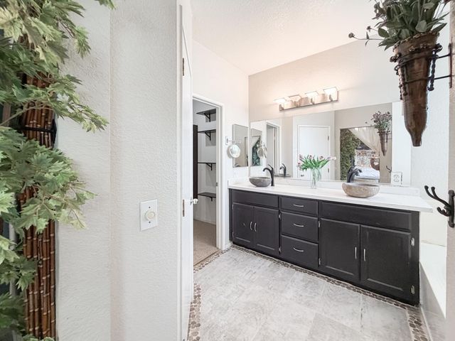 8953 Forked Creek Way, Elk Grove, CA 95758