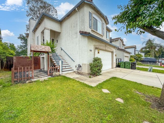 8953 Forked Creek Way, Elk Grove, CA 95758