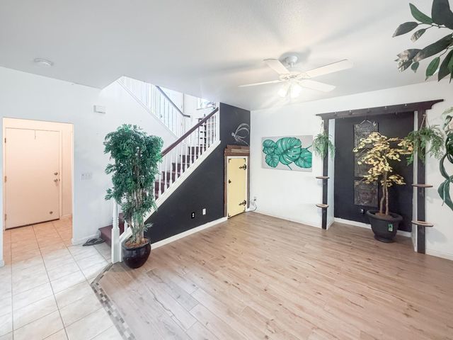 8953 Forked Creek Way, Elk Grove, CA 95758