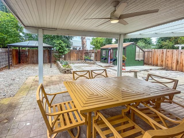 8953 Forked Creek Way, Elk Grove, CA 95758