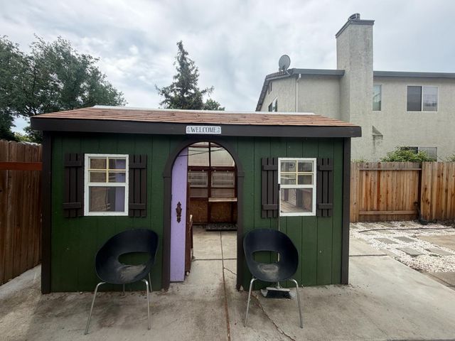 8953 Forked Creek Way, Elk Grove, CA 95758