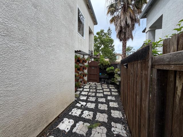 8953 Forked Creek Way, Elk Grove, CA 95758