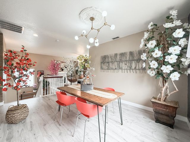 8953 Forked Creek Way, Elk Grove, CA 95758
