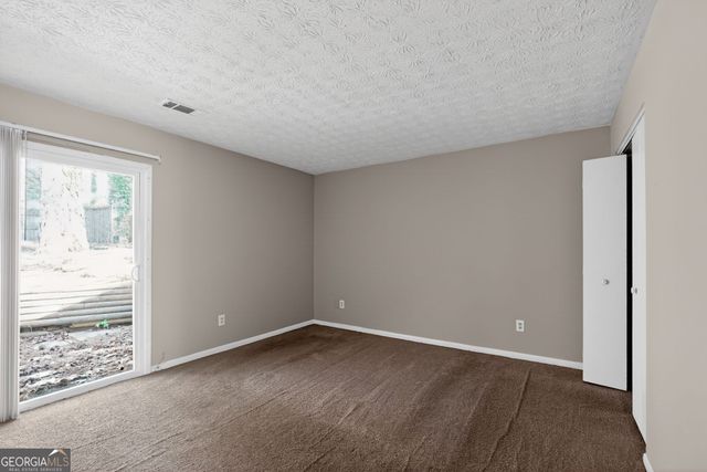 814 Hemingway Road, Stone Mountain, GA 30088