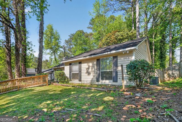 814 Hemingway Road, Stone Mountain, GA 30088