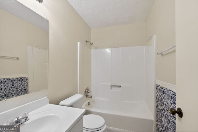 814 Hemingway Road, Stone Mountain, GA 30088