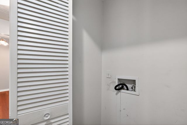 814 Hemingway Road, Stone Mountain, GA 30088