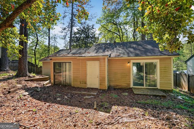 814 Hemingway Road, Stone Mountain, GA 30088