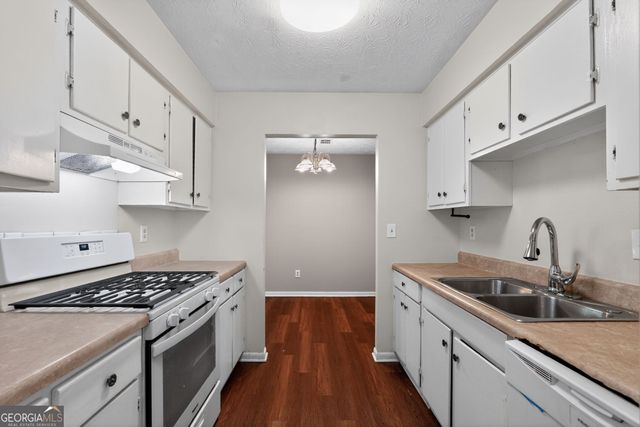 814 Hemingway Road, Stone Mountain, GA 30088