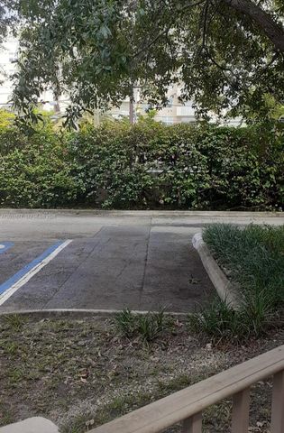 9490 SW 77th Ave N6, Miami, FL 33156