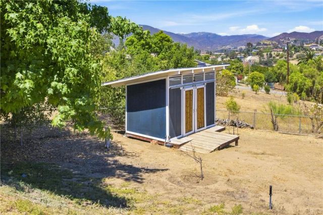1019 Riverview Drive, Fallbrook, CA 92028