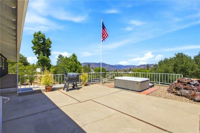 1019 Riverview Drive, Fallbrook, CA 92028