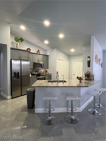 1805 NW 17th TER, Cape Coral, FL 33993