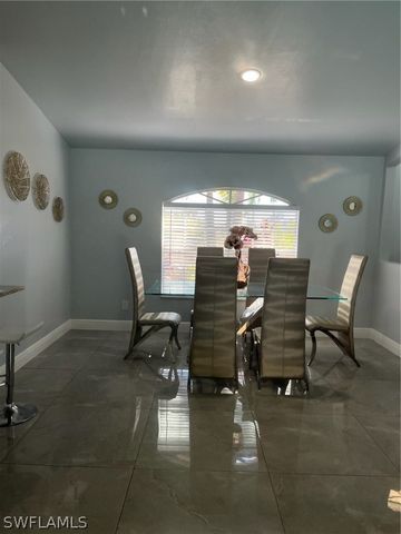 1805 NW 17th TER, Cape Coral, FL 33993