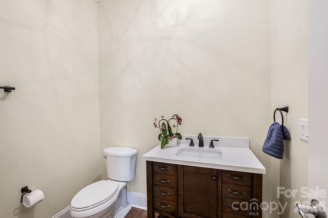 10022 Triple Oak Road, Charlotte, NC 28277